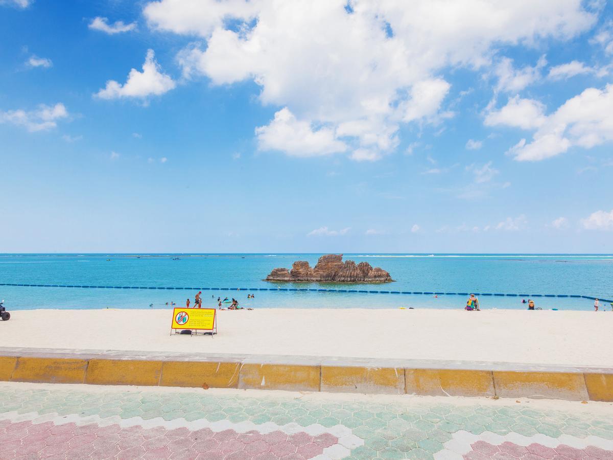 Kariyushi Condominium Resort Chatan Araha Sunset Exterior foto